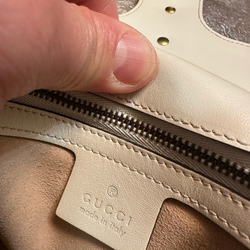 Small gucci crossbody - Picture 10 of 17